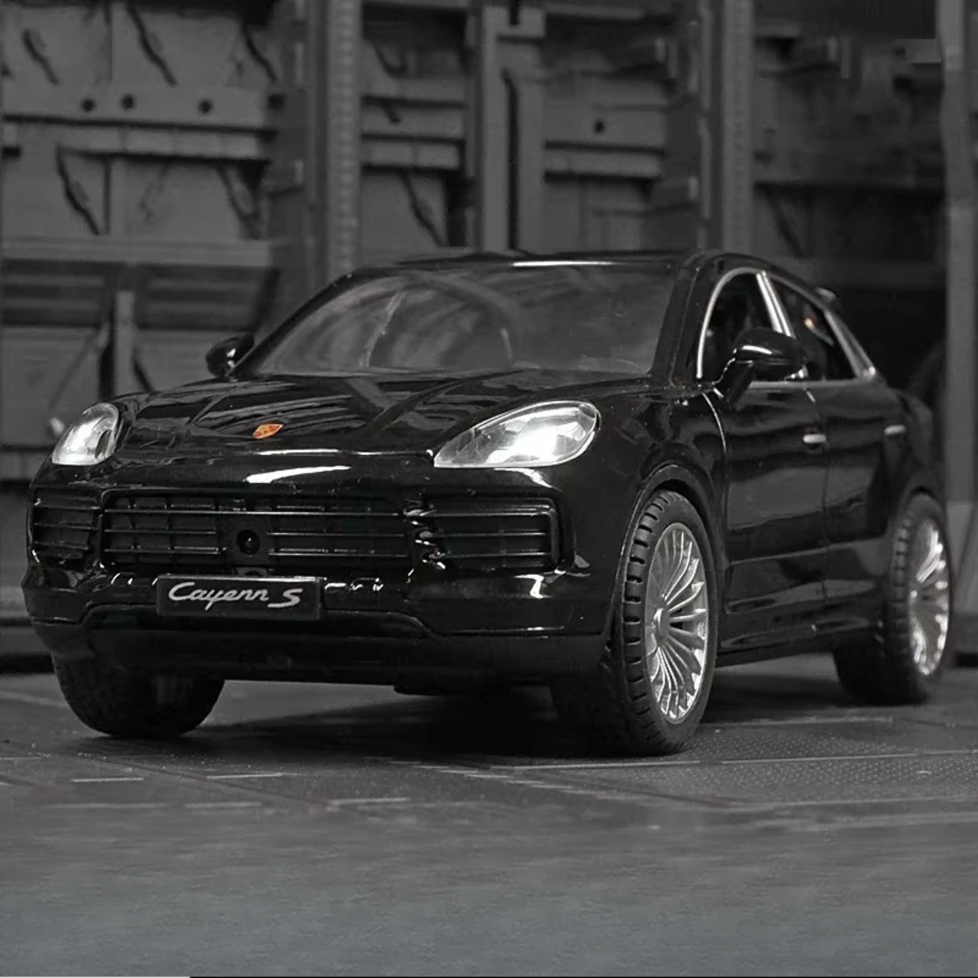 Porsche Cayenne Turbo S Diecast Model Car – PocketGarage Edition