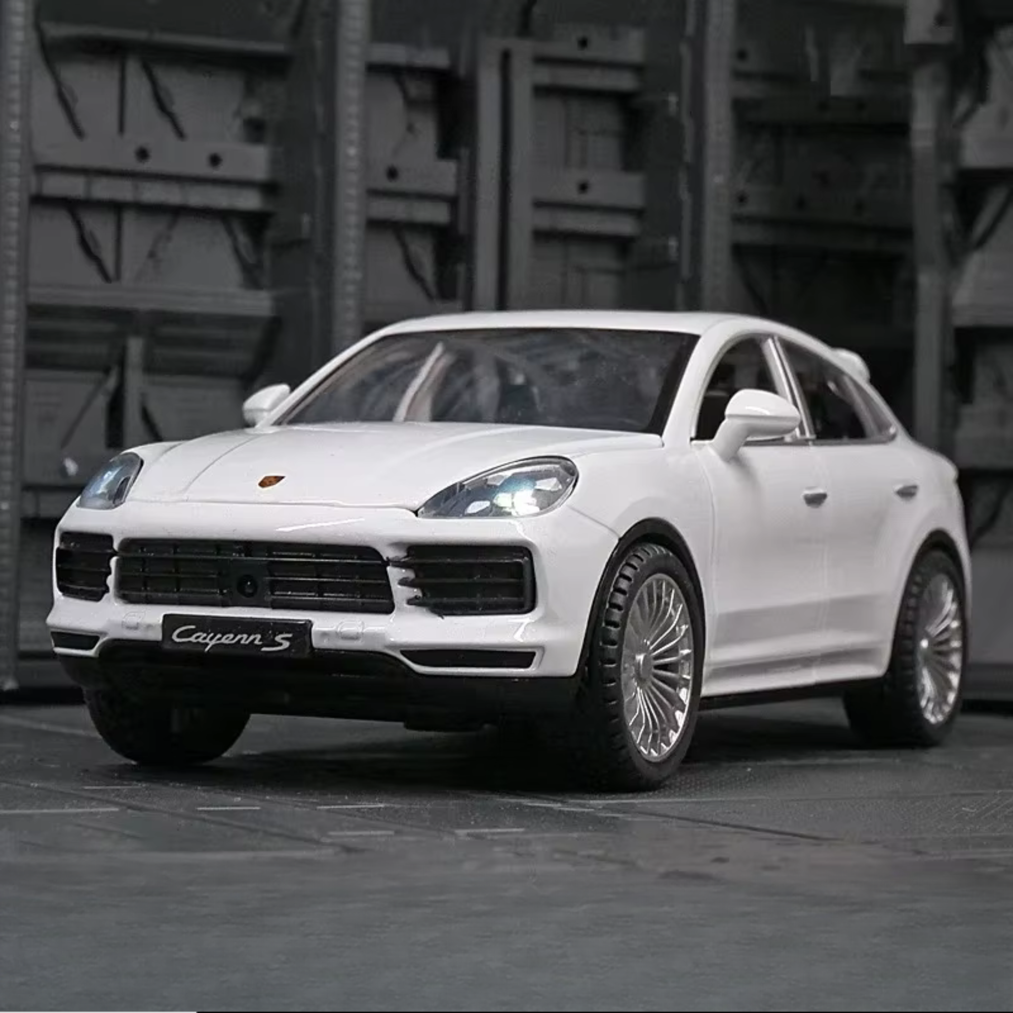 Porsche Cayenne Turbo S Diecast Model Car – PocketGarage Edition