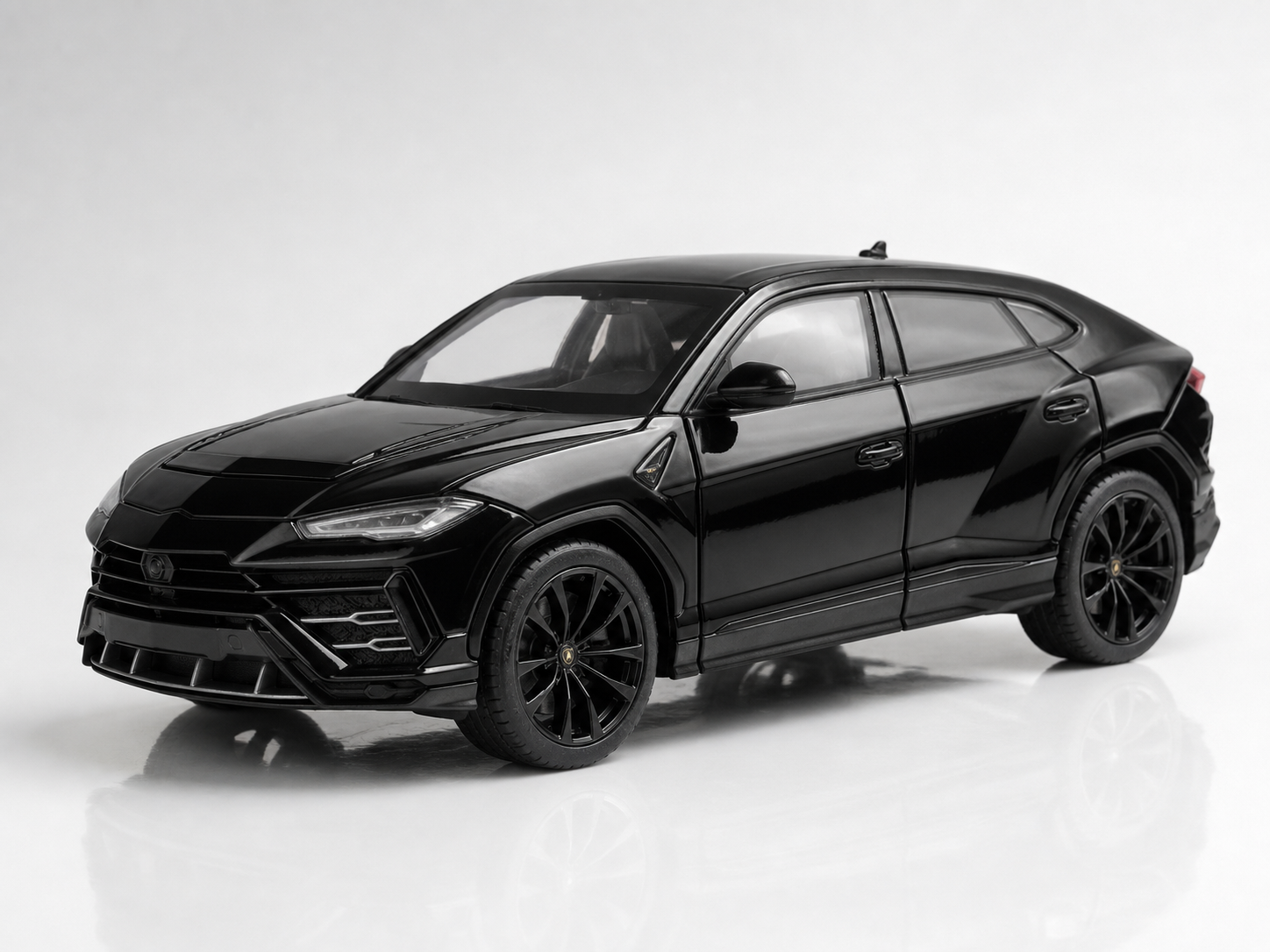Lamborgini Urus Diecast Model Car – PocketGarage Edition