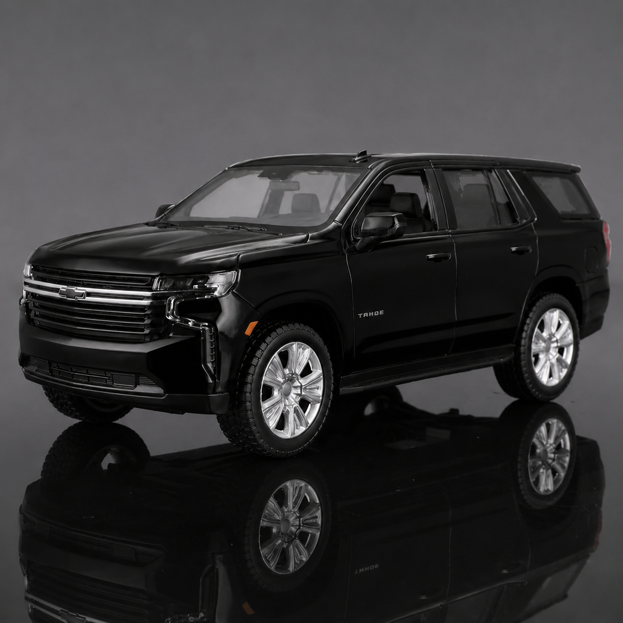 Chevrolet Tahoe 1:24 — Bundle Pack